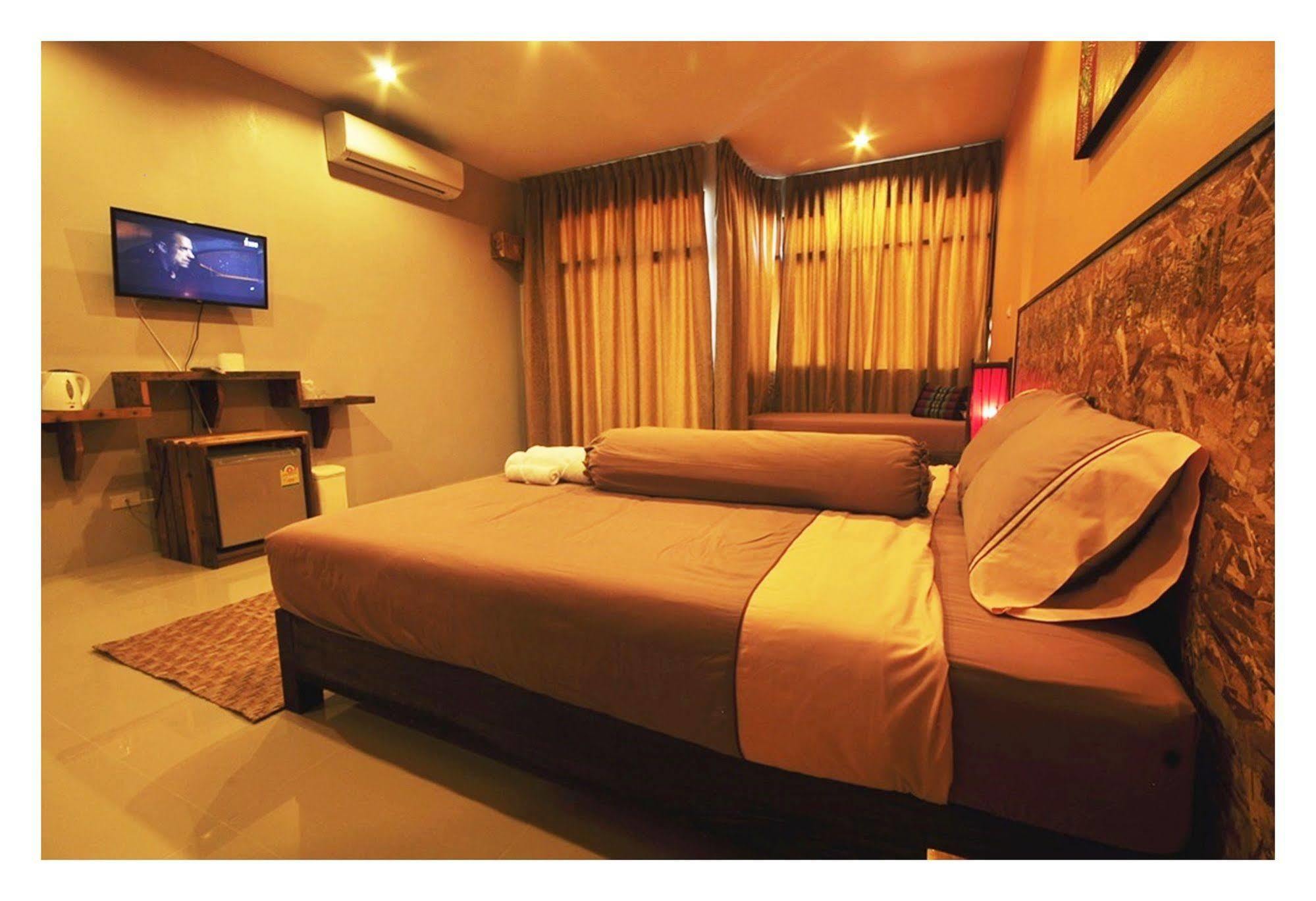 The Bedroom Nai Harn Beach Dış mekan fotoğraf